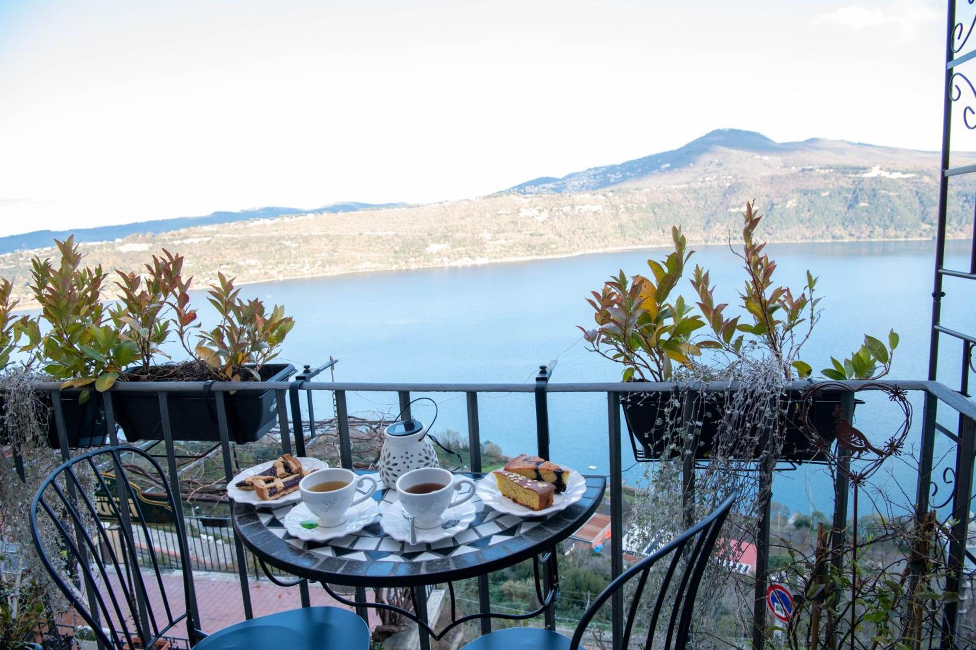 B&B Carpe Diem Vista Lago Castel Gandolfo Exterior photo